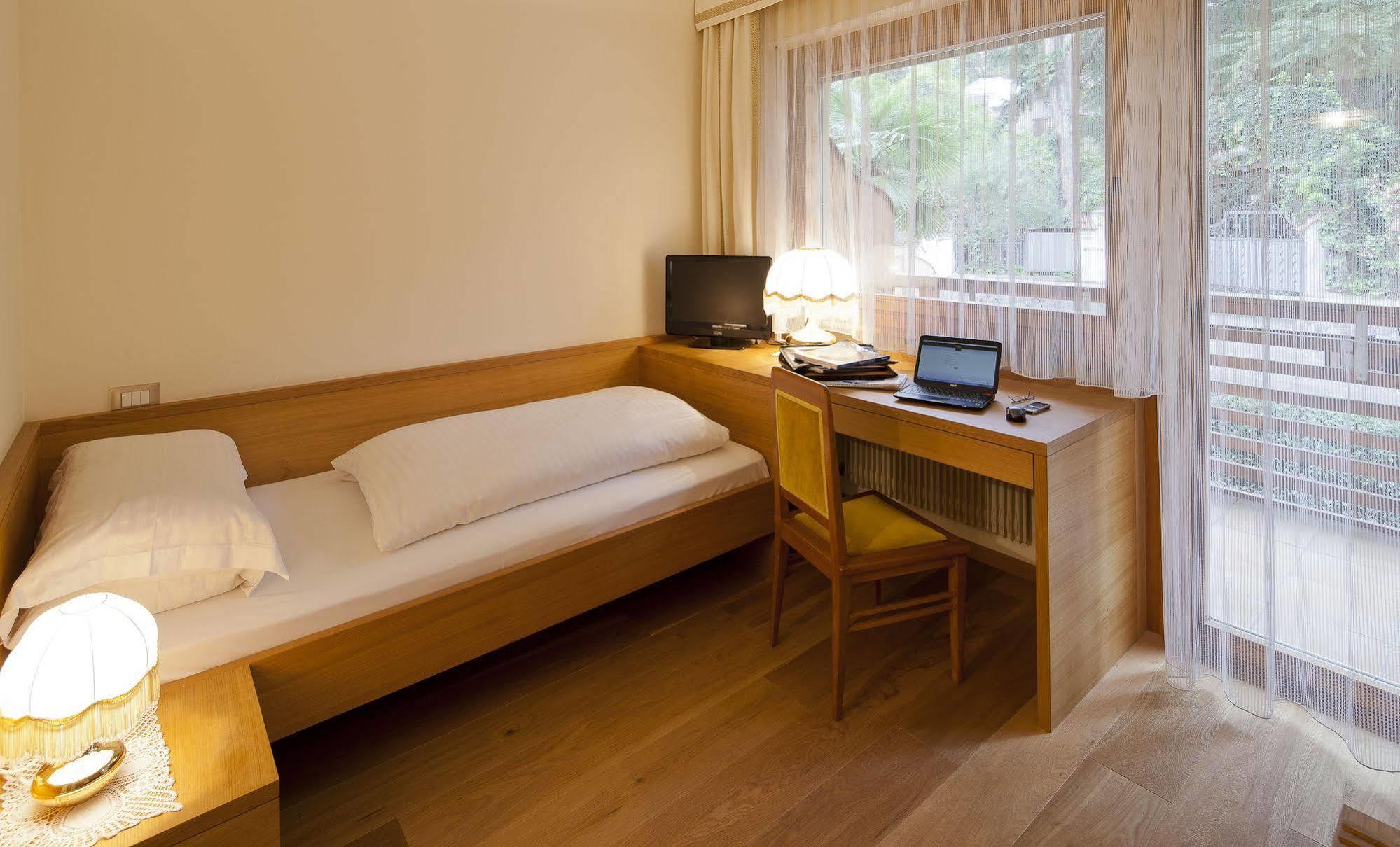 Hotel Aster Merano Kültér fotó